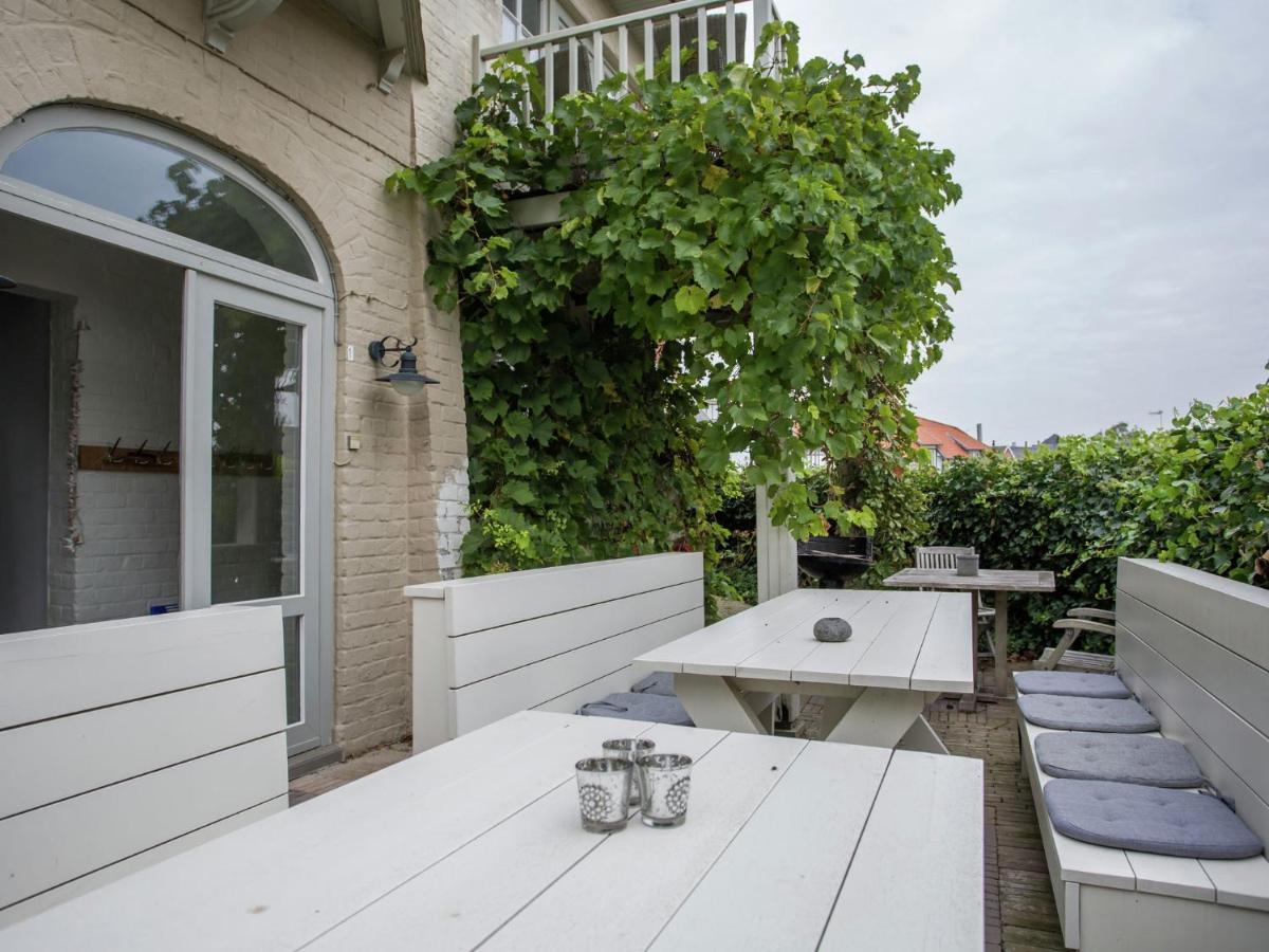 Beautiful Villa 200 Metres From The Sea Koksijde Exterior foto